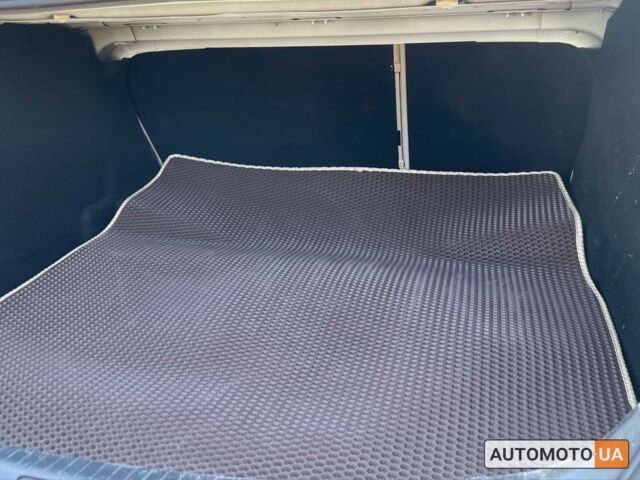 Белый Бьюик Регал, объемом двигателя 2 л и пробегом 134 тыс. км за 10999 $, фото 22 на Automoto.ua