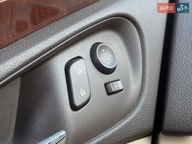 Белый Бьюик Регал, объемом двигателя 2 л и пробегом 125 тыс. км за 9990 $, фото 20 на Automoto.ua