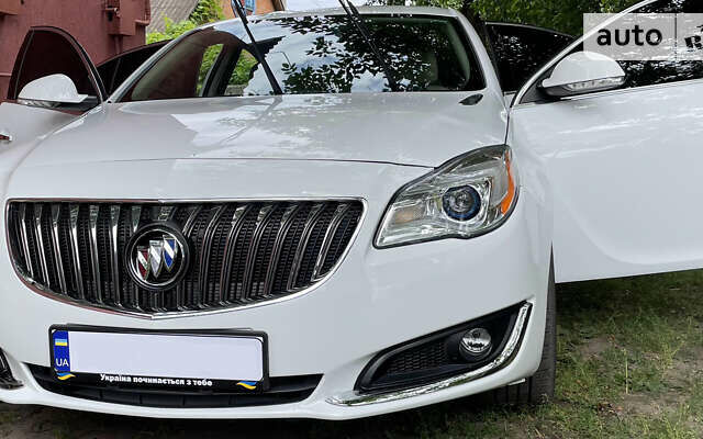 Белый Бьюик Регал, объемом двигателя 2 л и пробегом 136 тыс. км за 11000 $, фото 10 на Automoto.ua