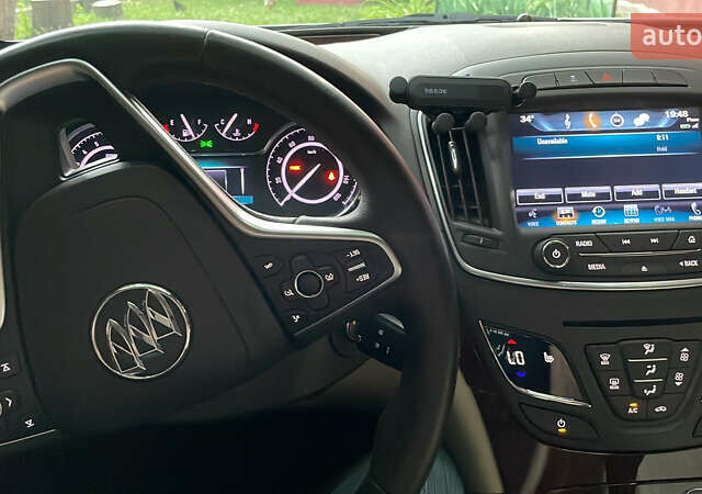 Белый Бьюик Регал, объемом двигателя 2 л и пробегом 136 тыс. км за 11000 $, фото 15 на Automoto.ua