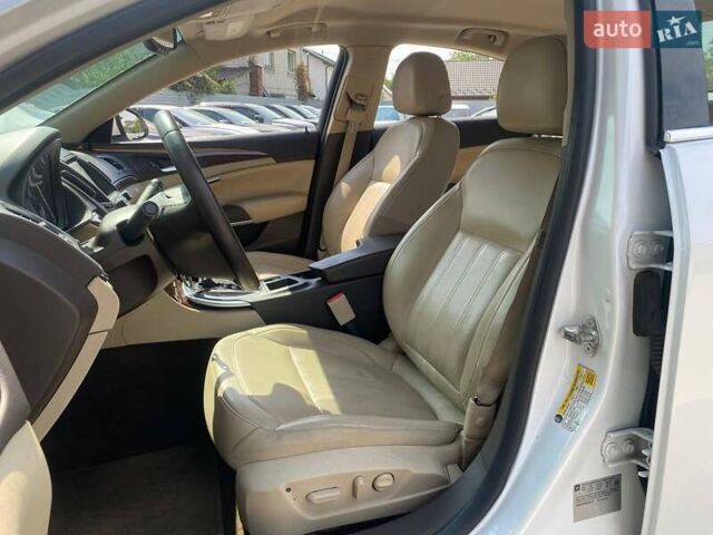 Белый Бьюик Регал, объемом двигателя 2 л и пробегом 125 тыс. км за 9990 $, фото 8 на Automoto.ua
