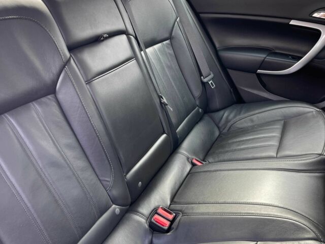 Белый Бьюик Регал, объемом двигателя 2 л и пробегом 130 тыс. км за 9700 $, фото 10 на Automoto.ua