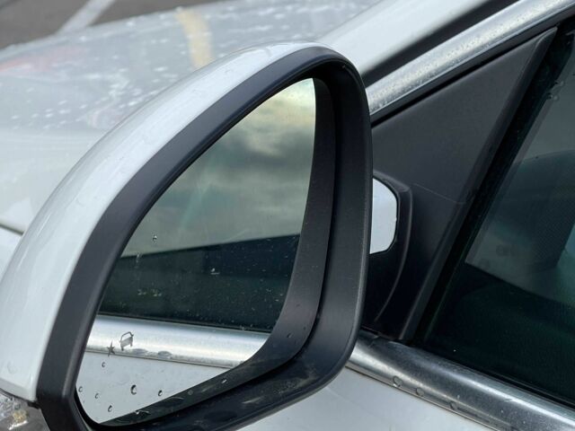 Белый Бьюик Регал, объемом двигателя 2 л и пробегом 130 тыс. км за 9700 $, фото 15 на Automoto.ua