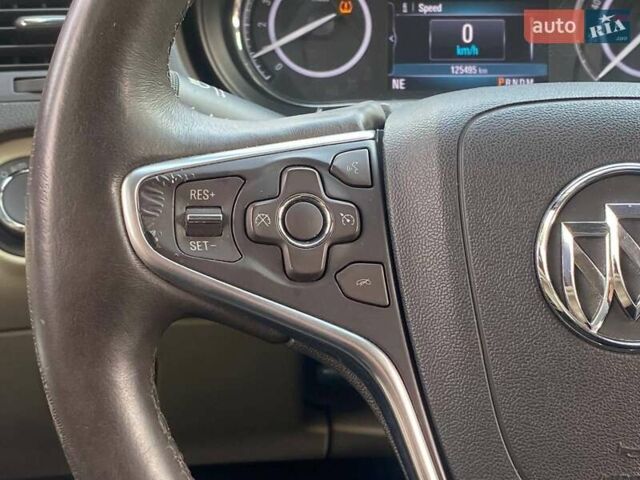 Белый Бьюик Регал, объемом двигателя 2 л и пробегом 125 тыс. км за 9990 $, фото 25 на Automoto.ua