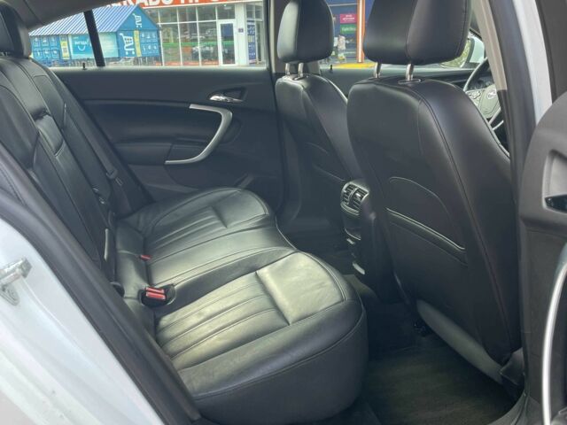 Белый Бьюик Регал, объемом двигателя 2 л и пробегом 130 тыс. км за 9700 $, фото 9 на Automoto.ua