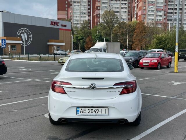 Белый Бьюик Регал, объемом двигателя 2 л и пробегом 130 тыс. км за 9700 $, фото 5 на Automoto.ua