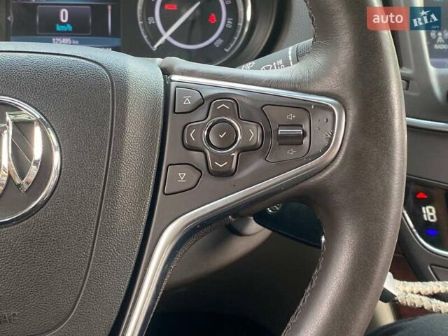 Белый Бьюик Регал, объемом двигателя 2 л и пробегом 125 тыс. км за 9990 $, фото 26 на Automoto.ua