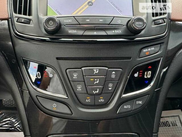 Белый Бьюик Регал, объемом двигателя 2 л и пробегом 66 тыс. км за 2000 $, фото 21 на Automoto.ua