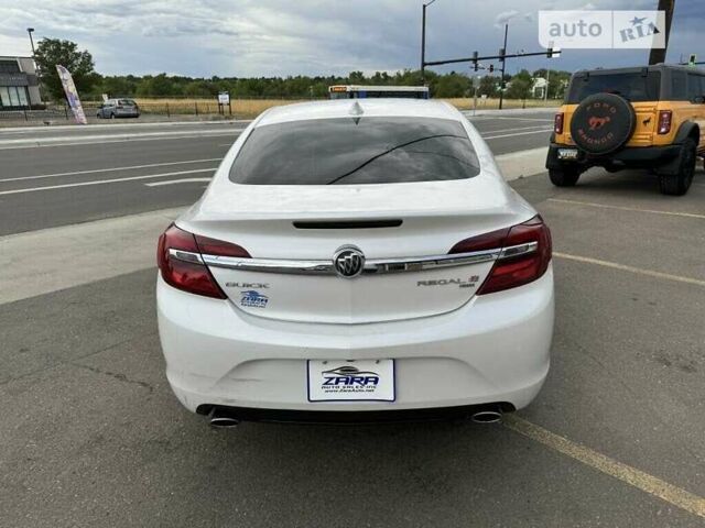 Белый Бьюик Регал, объемом двигателя 2 л и пробегом 66 тыс. км за 2000 $, фото 6 на Automoto.ua