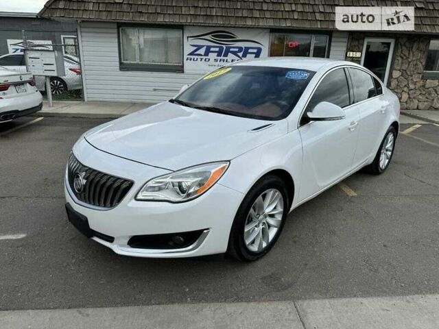 Белый Бьюик Регал, объемом двигателя 2 л и пробегом 66 тыс. км за 2000 $, фото 9 на Automoto.ua