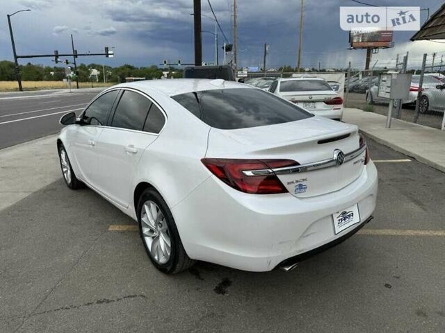 Белый Бьюик Регал, объемом двигателя 2 л и пробегом 66 тыс. км за 2000 $, фото 7 на Automoto.ua