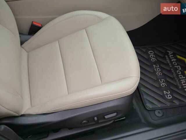 Белый Бьюик Регал, объемом двигателя 2 л и пробегом 142 тыс. км за 16999 $, фото 41 на Automoto.ua