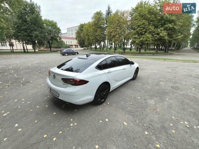 Белый Бьюик Регал, объемом двигателя 2 л и пробегом 181 тыс. км за 14000 $, фото 4 на Automoto.ua