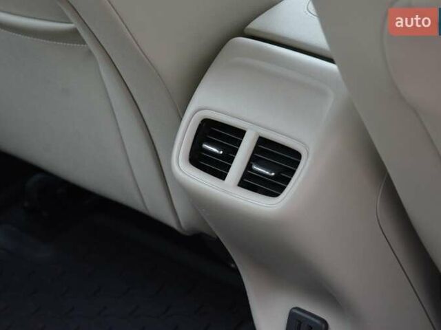 Белый Бьюик Регал, объемом двигателя 2 л и пробегом 142 тыс. км за 16999 $, фото 45 на Automoto.ua