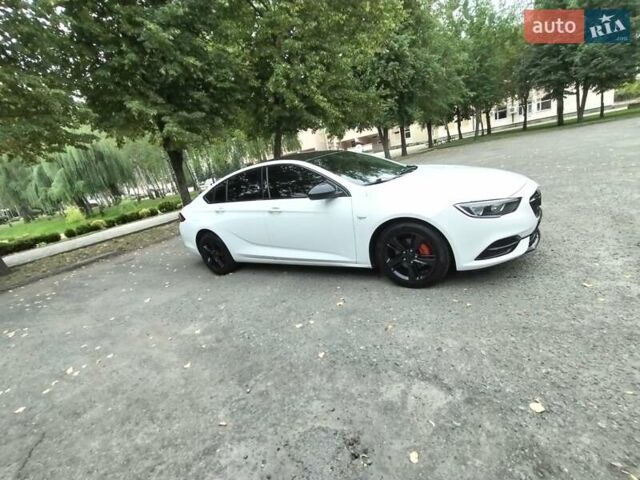 Белый Бьюик Регал, объемом двигателя 2 л и пробегом 181 тыс. км за 14000 $, фото 5 на Automoto.ua
