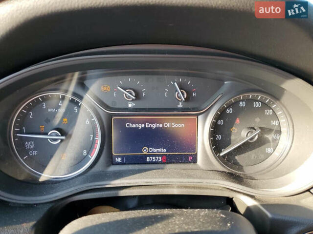 Білий Бьюік Regal, об'ємом двигуна 2 л та пробігом 139 тис. км за 7500 $, фото 7 на Automoto.ua