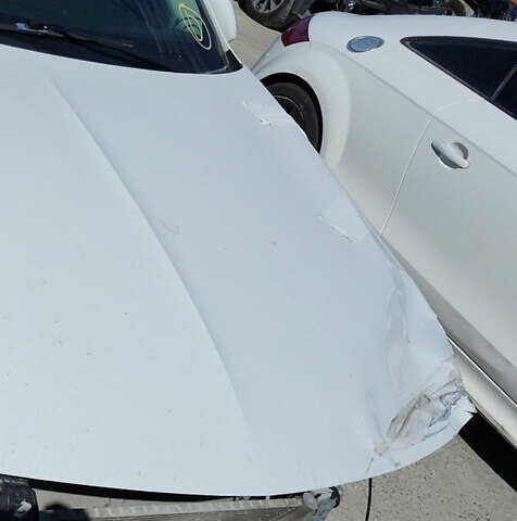 Білий Бьюік Regal, об'ємом двигуна 2 л та пробігом 139 тис. км за 7500 $, фото 4 на Automoto.ua