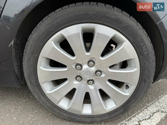 Черный Бьюик Регал, объемом двигателя 2 л и пробегом 160 тыс. км за 7500 $, фото 11 на Automoto.ua