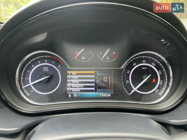 Черный Бьюик Регал, объемом двигателя 2 л и пробегом 180 тыс. км за 9400 $, фото 120 на Automoto.ua