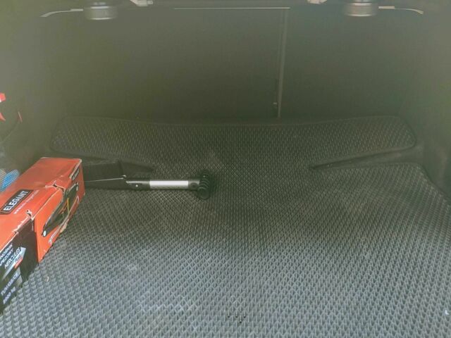 Черный Бьюик Регал, объемом двигателя 2 л и пробегом 137 тыс. км за 11000 $, фото 10 на Automoto.ua