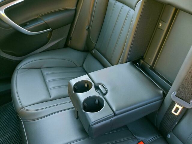 Черный Бьюик Регал, объемом двигателя 2 л и пробегом 137 тыс. км за 11000 $, фото 9 на Automoto.ua