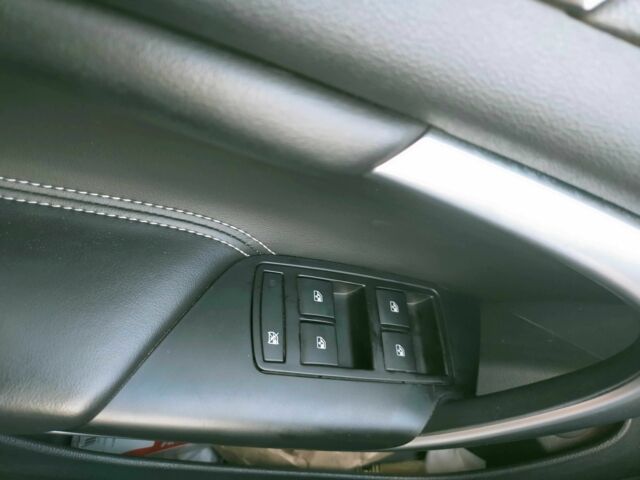 Черный Бьюик Регал, объемом двигателя 2 л и пробегом 137 тыс. км за 11000 $, фото 18 на Automoto.ua