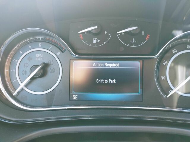 Черный Бьюик Регал, объемом двигателя 2 л и пробегом 137 тыс. км за 11000 $, фото 17 на Automoto.ua