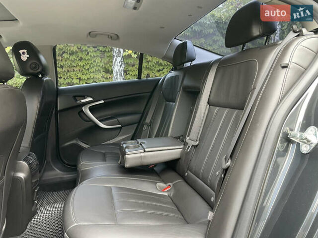Черный Бьюик Регал, объемом двигателя 2 л и пробегом 180 тыс. км за 9400 $, фото 99 на Automoto.ua