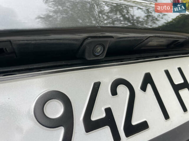 Черный Бьюик Регал, объемом двигателя 2 л и пробегом 180 тыс. км за 9400 $, фото 33 на Automoto.ua
