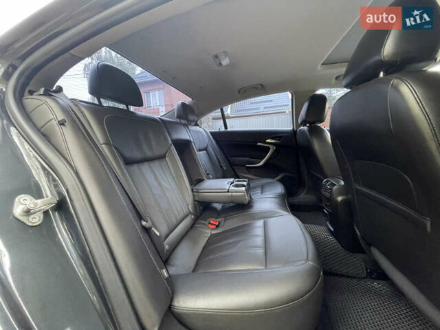 Черный Бьюик Регал, объемом двигателя 2 л и пробегом 180 тыс. км за 9400 $, фото 102 на Automoto.ua