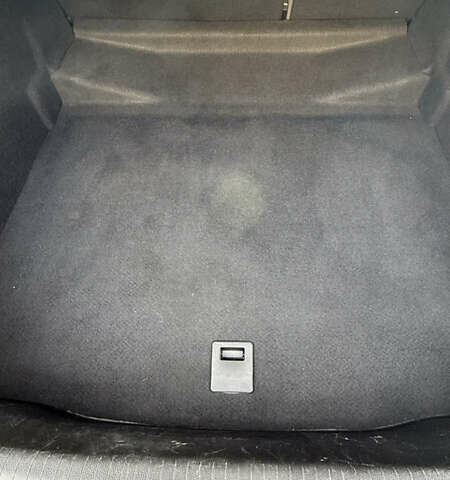 Черный Бьюик Регал, объемом двигателя 2 л и пробегом 123 тыс. км за 11999 $, фото 8 на Automoto.ua