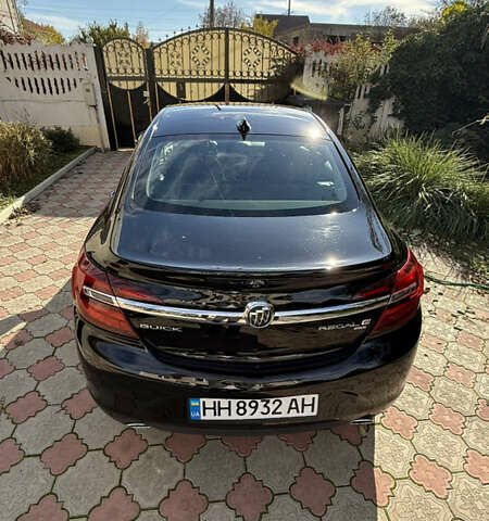 Черный Бьюик Регал, объемом двигателя 2 л и пробегом 123 тыс. км за 11999 $, фото 4 на Automoto.ua