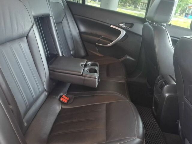 Черный Бьюик Регал, объемом двигателя 2 л и пробегом 184 тыс. км за 8400 $, фото 10 на Automoto.ua