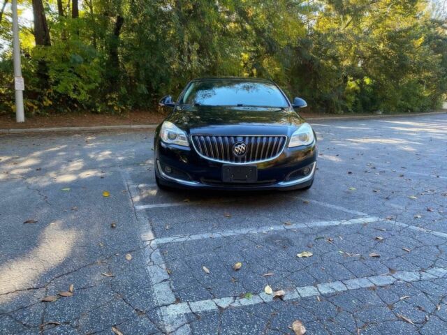 Черный Бьюик Регал, объемом двигателя 2 л и пробегом 69 тыс. км за 9500 $, фото 1 на Automoto.ua