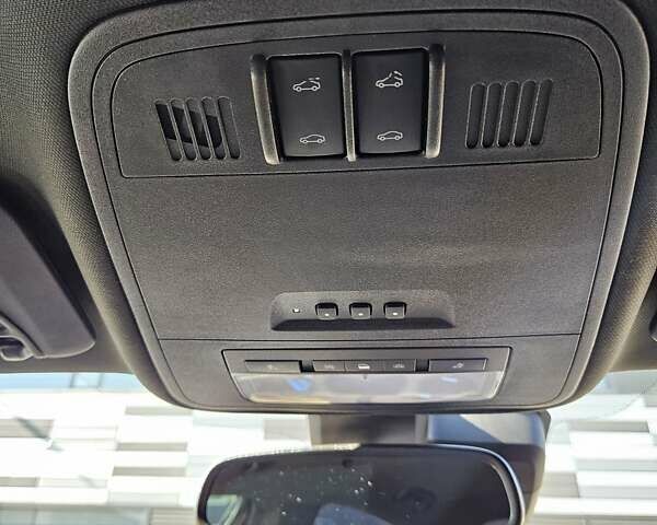 Коричневый Бьюик Регал, объемом двигателя 2 л и пробегом 62 тыс. км за 15900 $, фото 23 на Automoto.ua