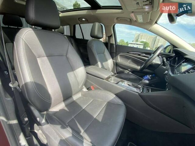 Красный Бьюик Регал, объемом двигателя 2 л и пробегом 63 тыс. км за 17500 $, фото 6 на Automoto.ua