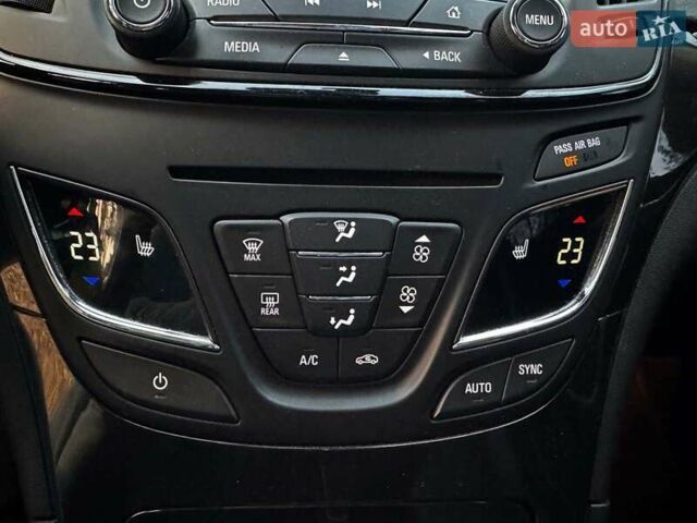 Червоний Бьюік Regal, об'ємом двигуна 2 л та пробігом 102 тис. км за 10490 $, фото 19 на Automoto.ua