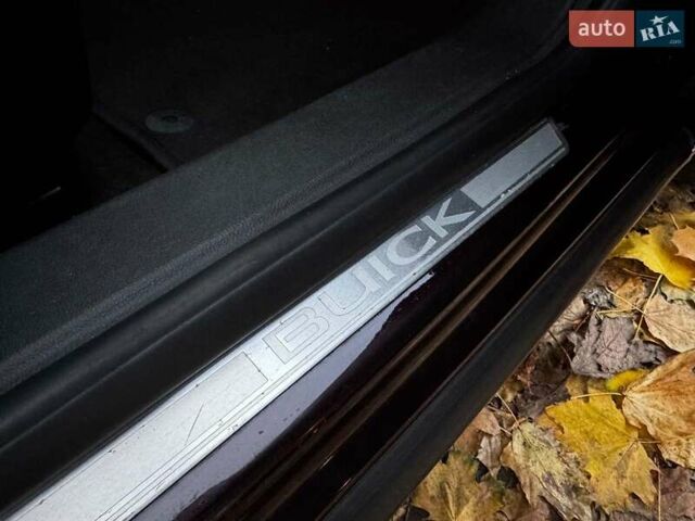 Червоний Бьюік Regal, об'ємом двигуна 2 л та пробігом 102 тис. км за 10490 $, фото 32 на Automoto.ua