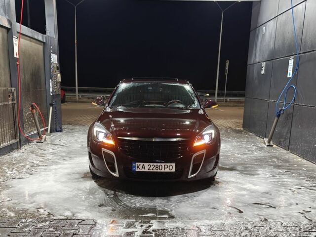 Червоний Бьюік Regal, об'ємом двигуна 2 л та пробігом 75 тис. км за 14800 $, фото 1 на Automoto.ua