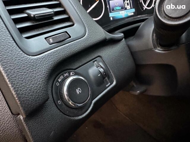 Красный Бьюик Регал, объемом двигателя 2 л и пробегом 102 тыс. км за 10490 $, фото 13 на Automoto.ua