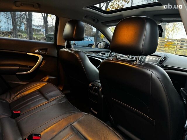 Красный Бьюик Регал, объемом двигателя 2 л и пробегом 102 тыс. км за 10490 $, фото 27 на Automoto.ua