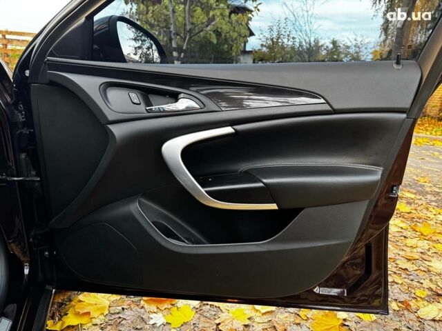 Красный Бьюик Регал, объемом двигателя 2 л и пробегом 102 тыс. км за 10490 $, фото 28 на Automoto.ua