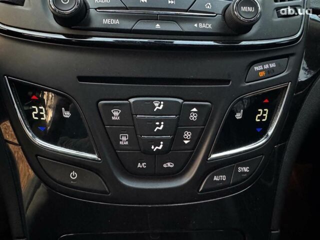 Красный Бьюик Регал, объемом двигателя 2 л и пробегом 102 тыс. км за 10490 $, фото 19 на Automoto.ua