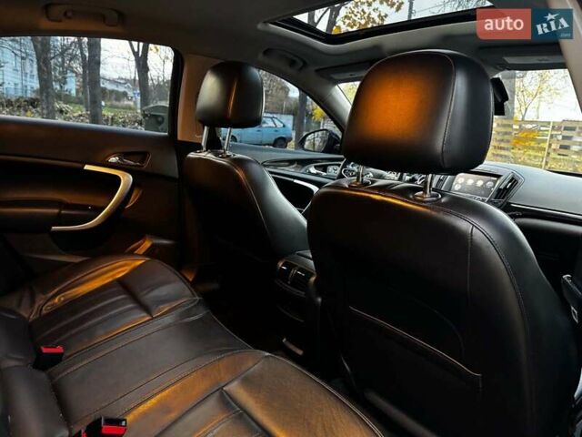 Червоний Бьюік Regal, об'ємом двигуна 2 л та пробігом 102 тис. км за 10490 $, фото 27 на Automoto.ua