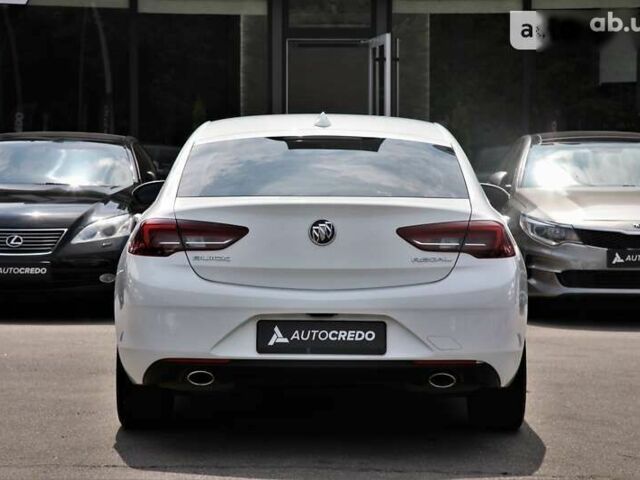 Бьюик Регал, объемом двигателя 2 л и пробегом 162 тыс. км за 16000 $, фото 4 на Automoto.ua