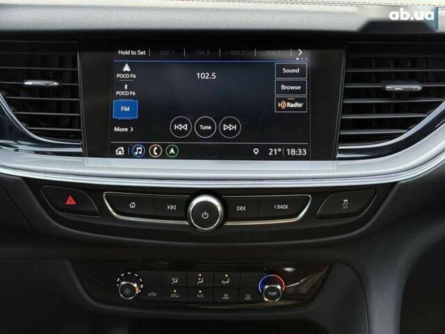 Бьюік Regal, об'ємом двигуна 2 л та пробігом 137 тис. км за 14900 $, фото 22 на Automoto.ua