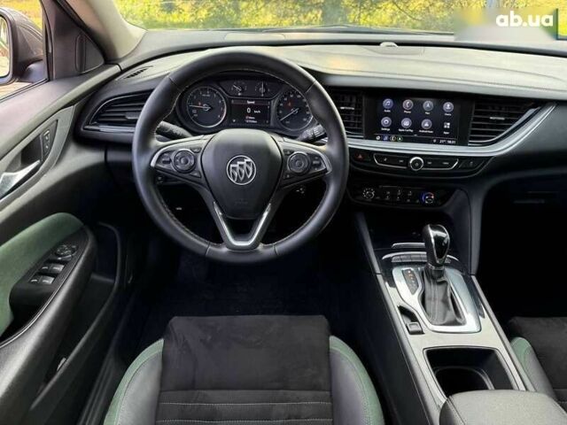 Бьюік Regal, об'ємом двигуна 2 л та пробігом 137 тис. км за 14900 $, фото 20 на Automoto.ua