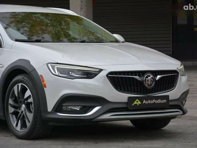 Бьюик Регал, объемом двигателя 2 л и пробегом 142 тыс. км за 16200 $, фото 1 на Automoto.ua