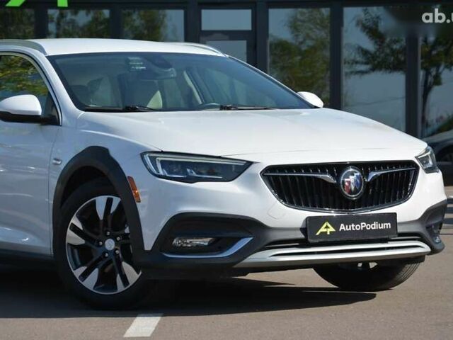Бьюик Регал, объемом двигателя 2 л и пробегом 142 тыс. км за 17200 $, фото 1 на Automoto.ua