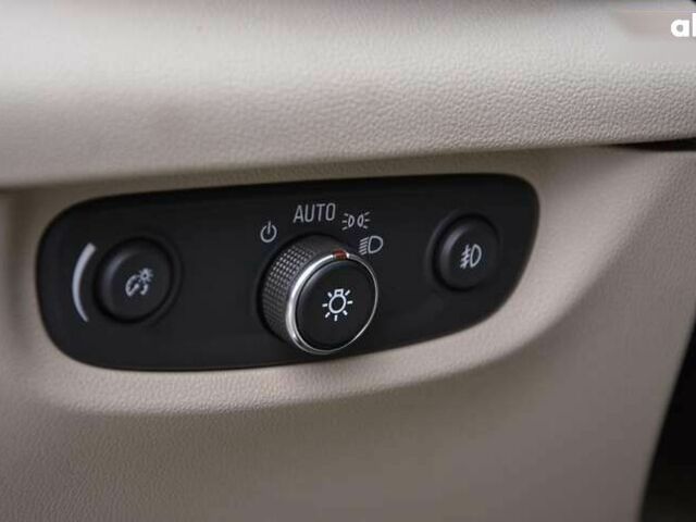 Бьюик Регал, объемом двигателя 2 л и пробегом 142 тыс. км за 16200 $, фото 16 на Automoto.ua